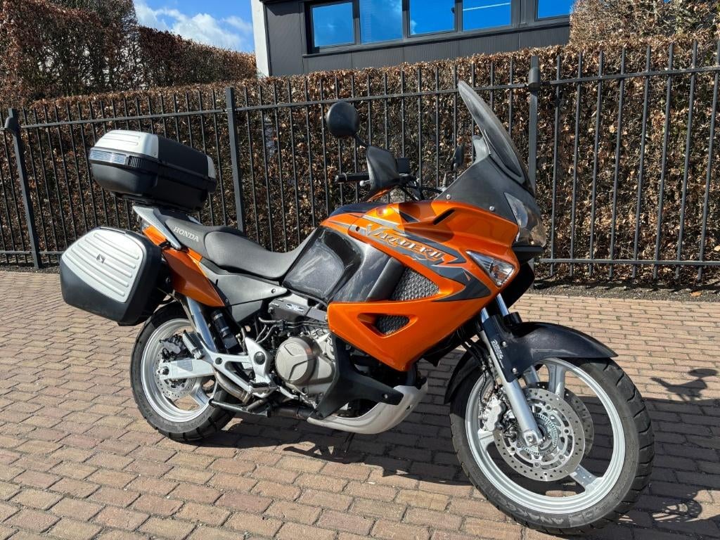 Honda Varadero 1000, Motoren, Motoren | Honda, 2 cilinders, Motorrijbewijs A, Bedrijf, Toermotor