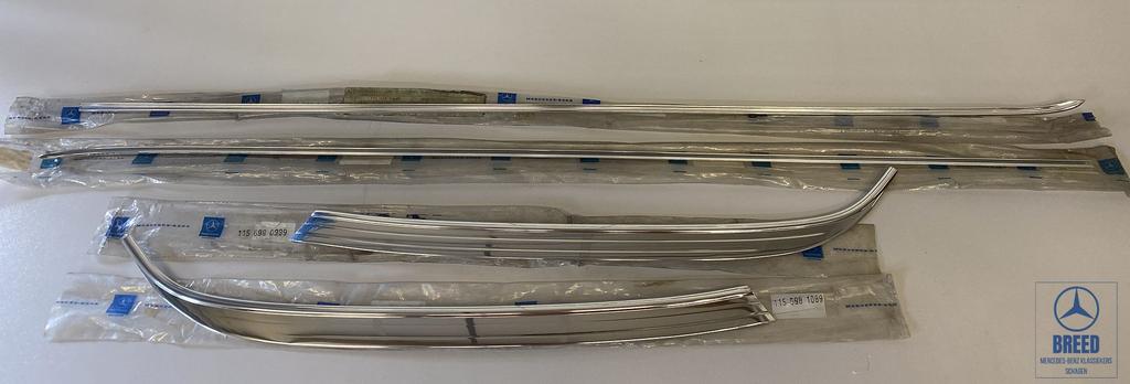 NOS set regenlijsten met C-stijl L+R Mercedes-Benz W114 W115, -, Nieuw, Ophalen of Verzenden, -