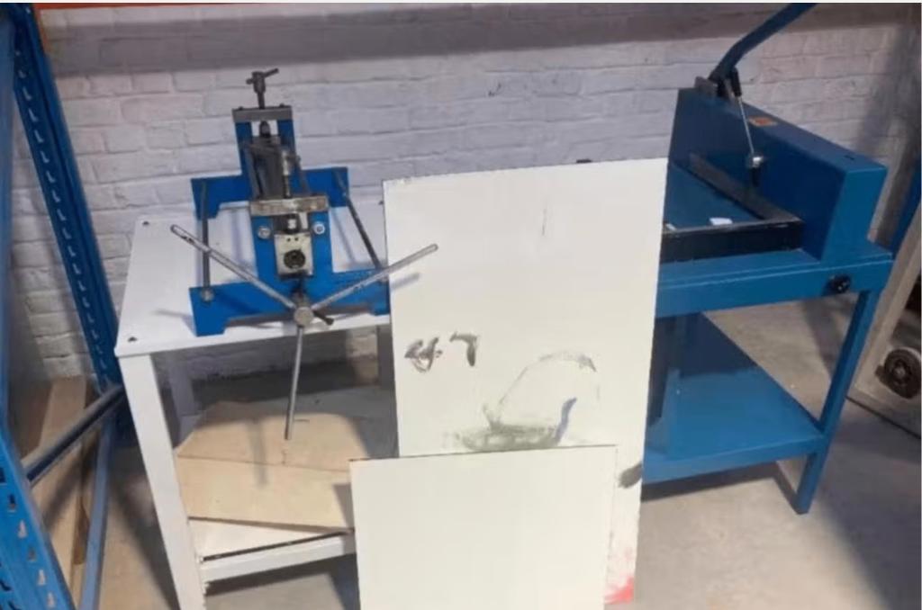 vang gravure drukpers + snijmachine dahle, Ophalen