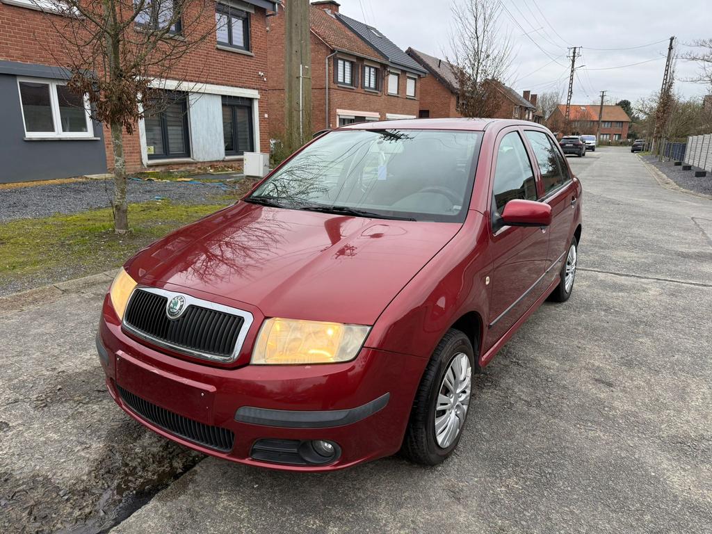 Skoda Fabia 1.2 Essence - bel état!!, Autos, Skoda, Achat, Boîte manuelle, Noir, 5 portes