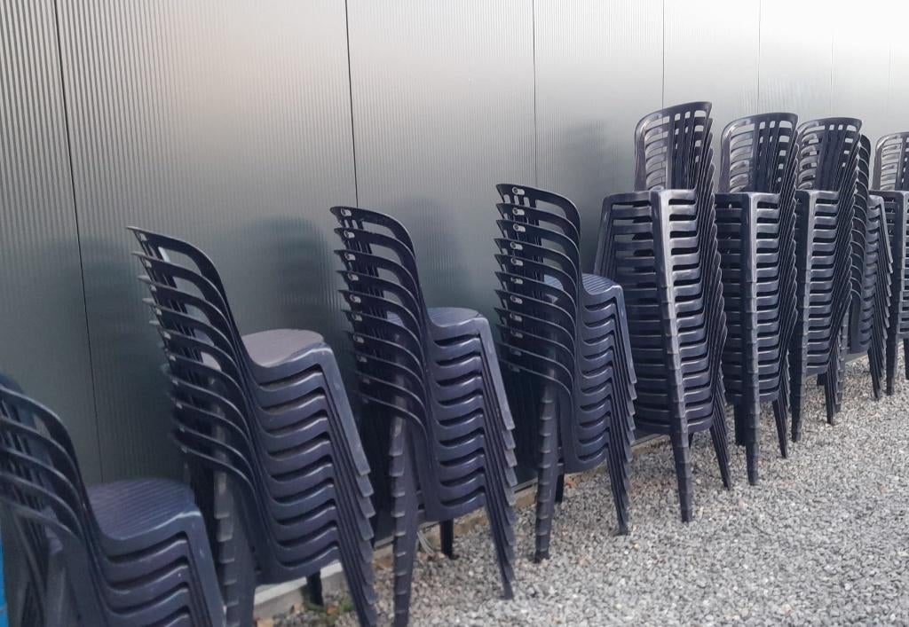 Blauwe kunststof stoelen te huur, Enlèvement