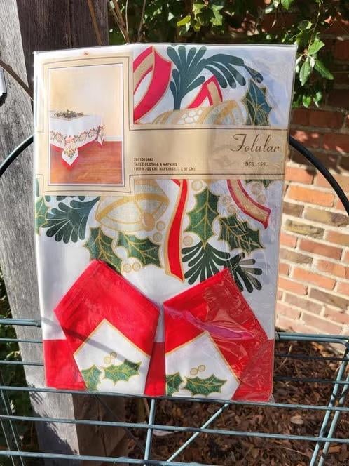 Belle nappe de Noël vintage (Felular) + 6 serviettes, Enlèvement
