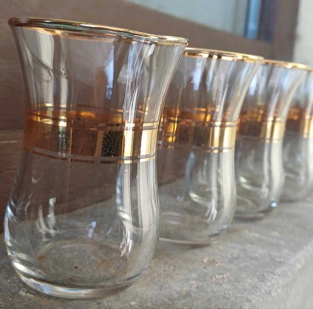 6 Typisch Turkse theeglazen met gouden rand, Ophalen of Verzenden, Gebruikt, Glas, Glas of Glazen