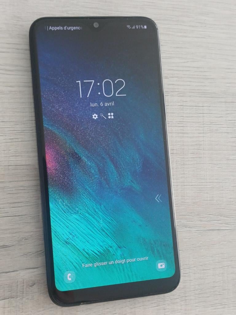 Samsung A20e + accessoires, Télécoms, Téléphonie mobile | Huawei, Enlèvement