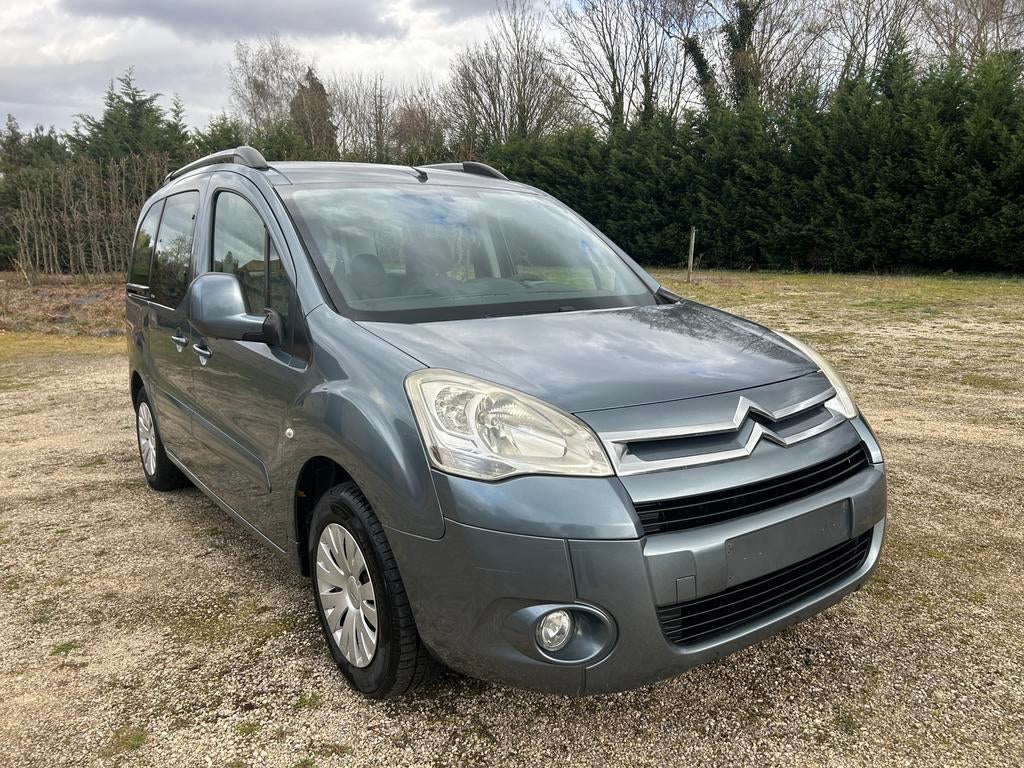 Citroen berlingo 2011 essence 1.6, Autos, 0 kg, Euro 5, Boîte manuelle, 5 portes