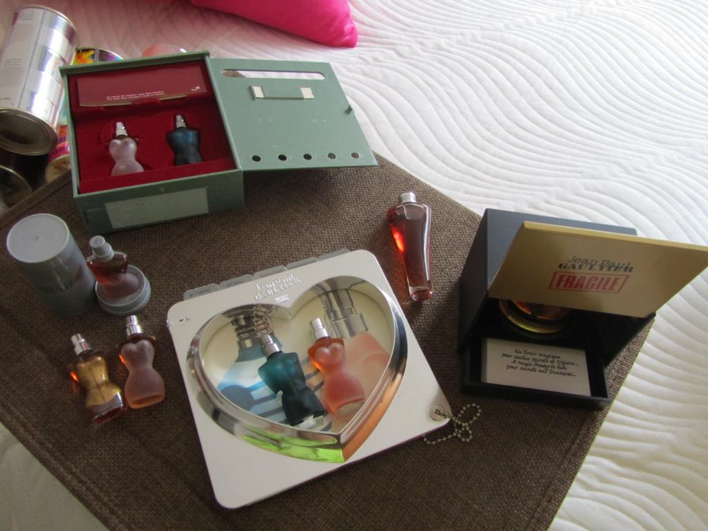 GAULTIER Jean-Paul Set van 9 nieuwe verschillende miniaturen, Verzenden