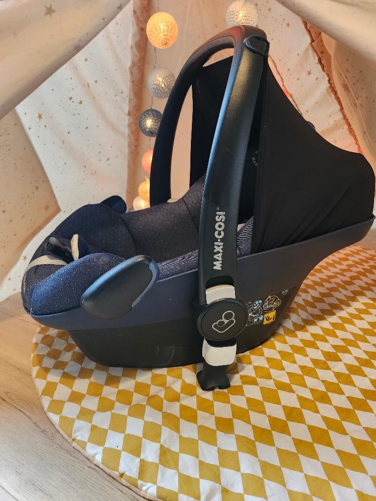 Maxi cosi pebble blauwe spijkerbroek, Kinderen en Baby's, Ophalen, Gebruikt, Maxi-Cosi, Autogordel of Isofix