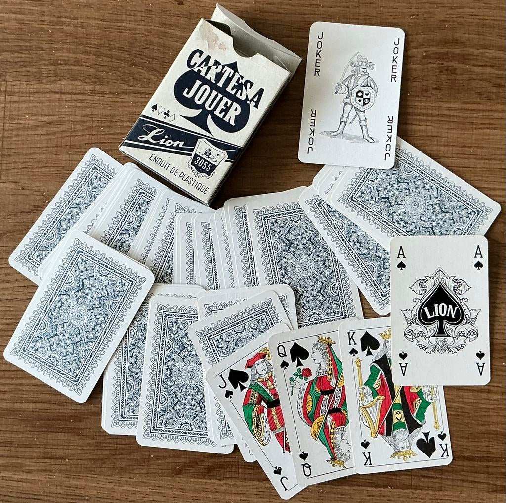 Oud kaartspel LION PLAYING CARDS, Verzamelen, Ophalen of Verzenden, Zo goed als nieuw, Speelkaart(en)