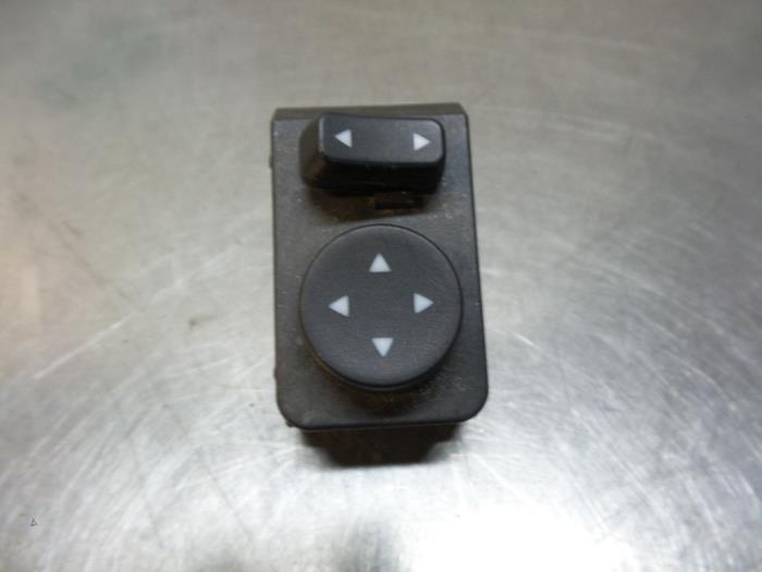 Commutateur rétroviseur d'un Fiat Punto Grande, Autos : Pièces & Accessoires, Tableau de bord & Interrupteurs, -, Utilisé, Fiat