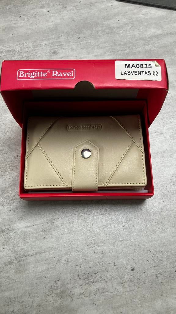 Brigitte Ravel portefeuille – nieuw in doos, Handtassen en Accessoires, Portemonnees, Overige merken, Beige, Nieuw, Ophalen of Verzenden