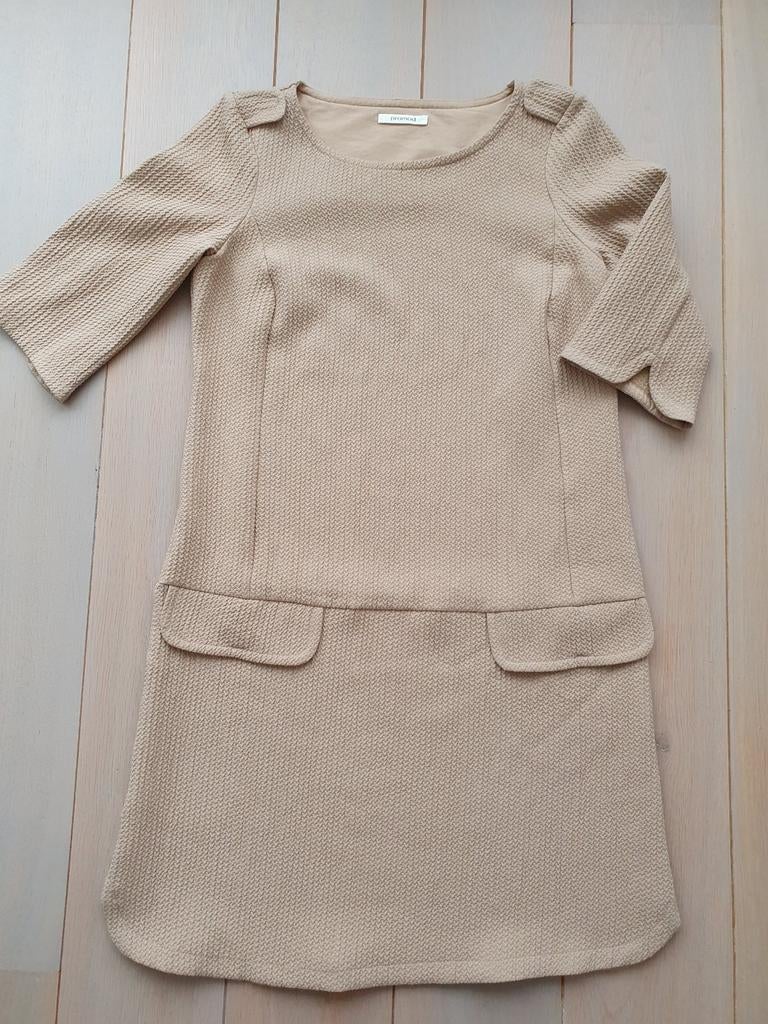 Robe beige neuve Promod - taille 36, Vêtements | Femmes, Neuf, Enlèvement ou Envoi, Promod, Sous le genou
