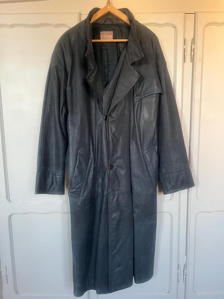 Vintage lange zwarte jas uit Leder Seraphin, Ophalen of Verzenden, Zo goed als nieuw, Maat 52/54 (L), Zwart