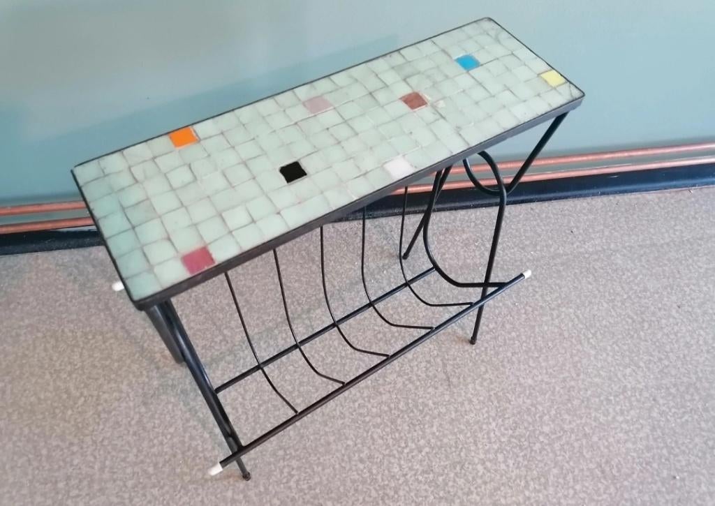 Vintage krantenhouder, bijzettafel, Ophalen of Verzenden, Gebruikt, Rechthoekig