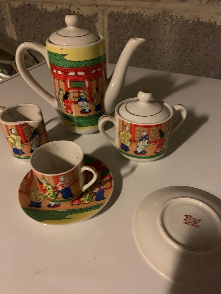 Service à café ou thé 6 tasses, Enlèvement