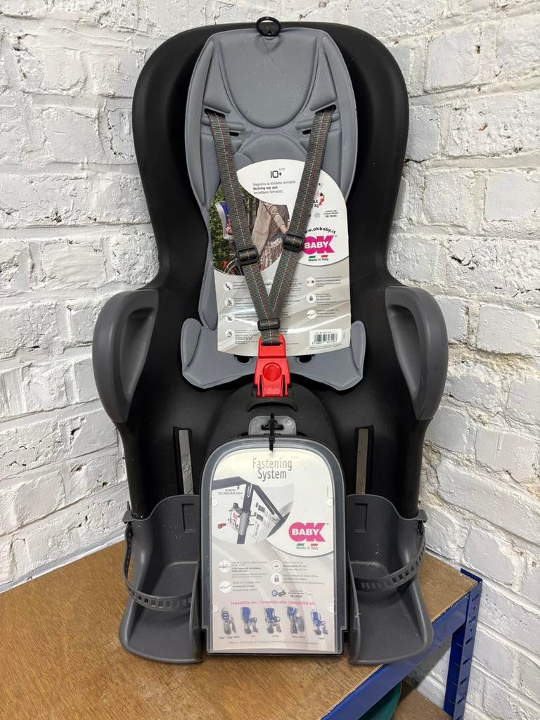 Fietszitje 10+ achter framebevestiging zwart/grijs (Nieuw!), Fietsen en Brommers, Fietsaccessoires | Fietsstoeltjes, Zo goed als nieuw