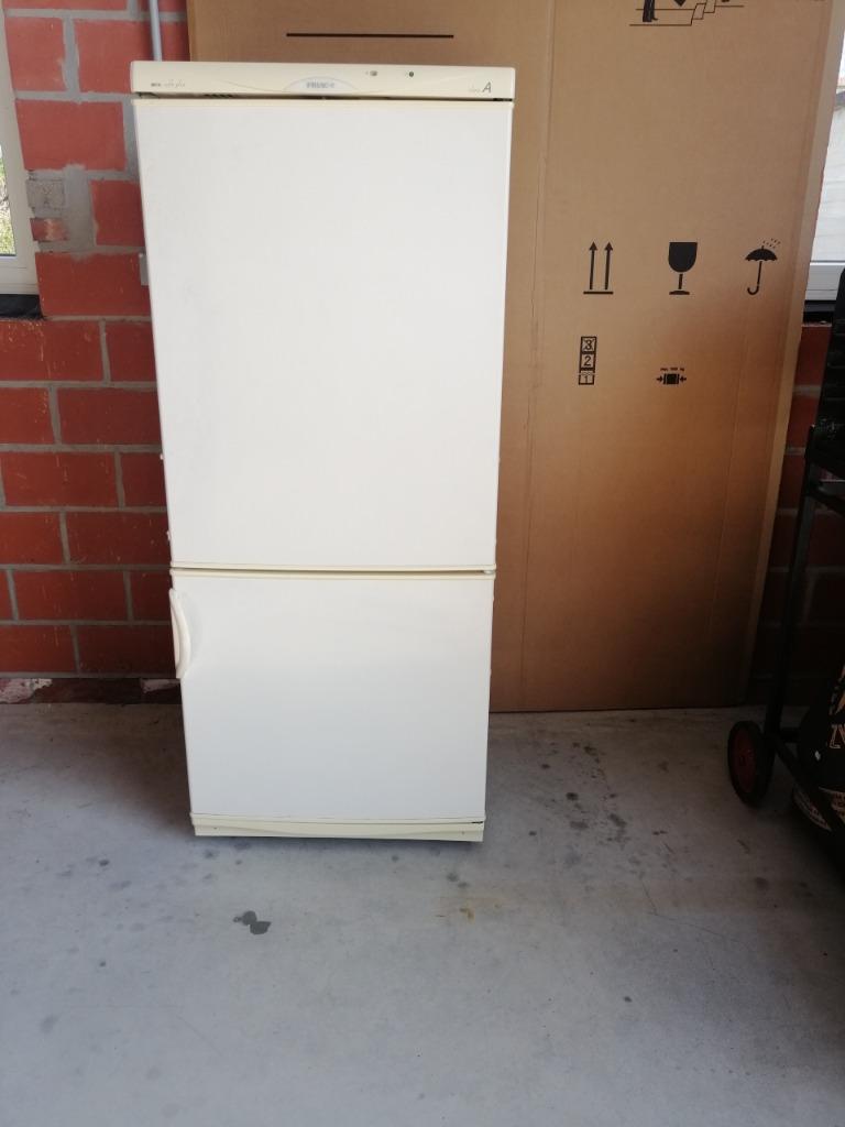 Réfrigérateur combiné, Electroménager, Classe énergétique A ou plus économe, Avec compartiment congélateur, 160 cm ou plus, Enlèvement