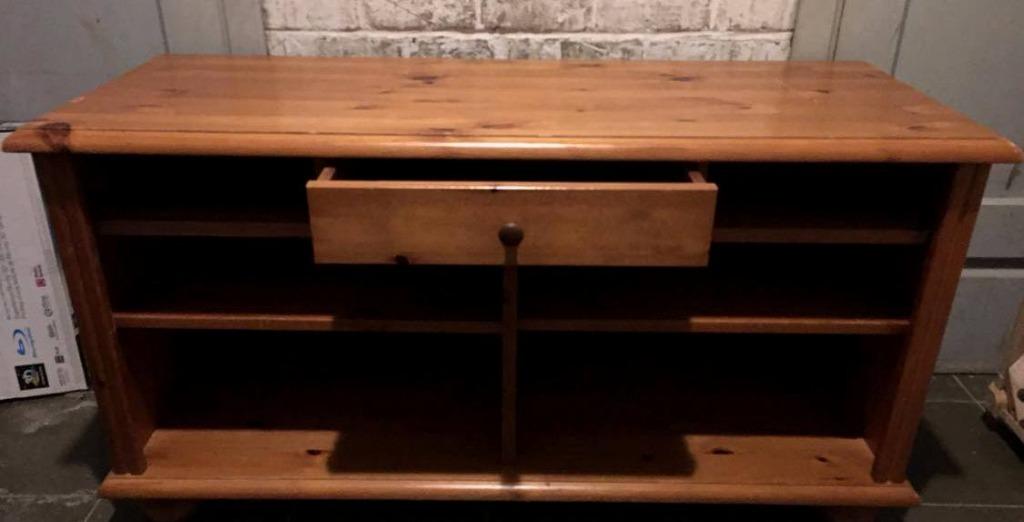 Meuble TV ou d’appoint en Pitchpin clair – 1 tiroir – 2 étag, Maison & Meubles, Armoires | Mobilier de télévision, Utilisé, Moins de 100 cm