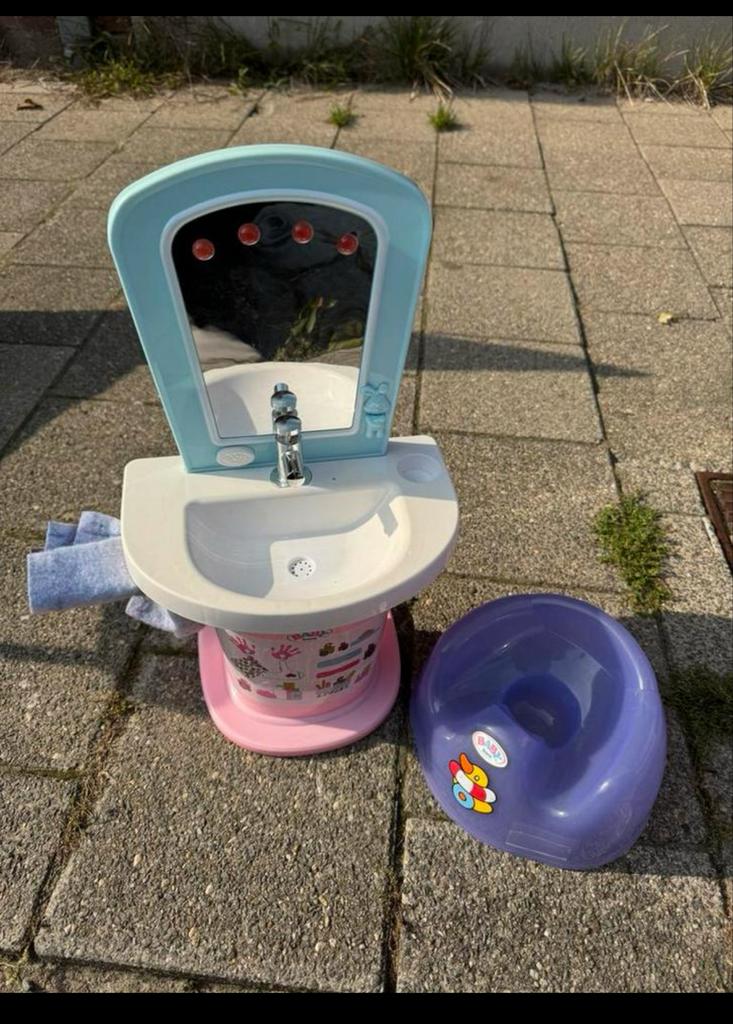 Babyborn wastafel en wc-pot, Ophalen, Gebruikt