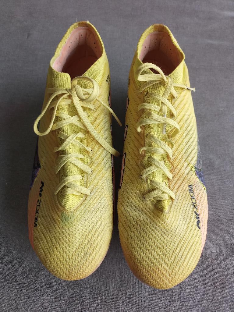 Voetbalschoenen Pro, Schoenen, Maat L, Ophalen of Verzenden, Zo goed als nieuw