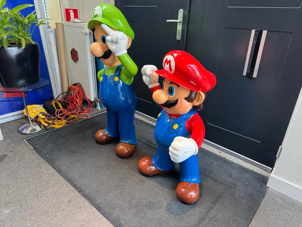 Groot Luigi en Mario beeld XL, Ophalen, Zo goed als nieuw, Reclamebord