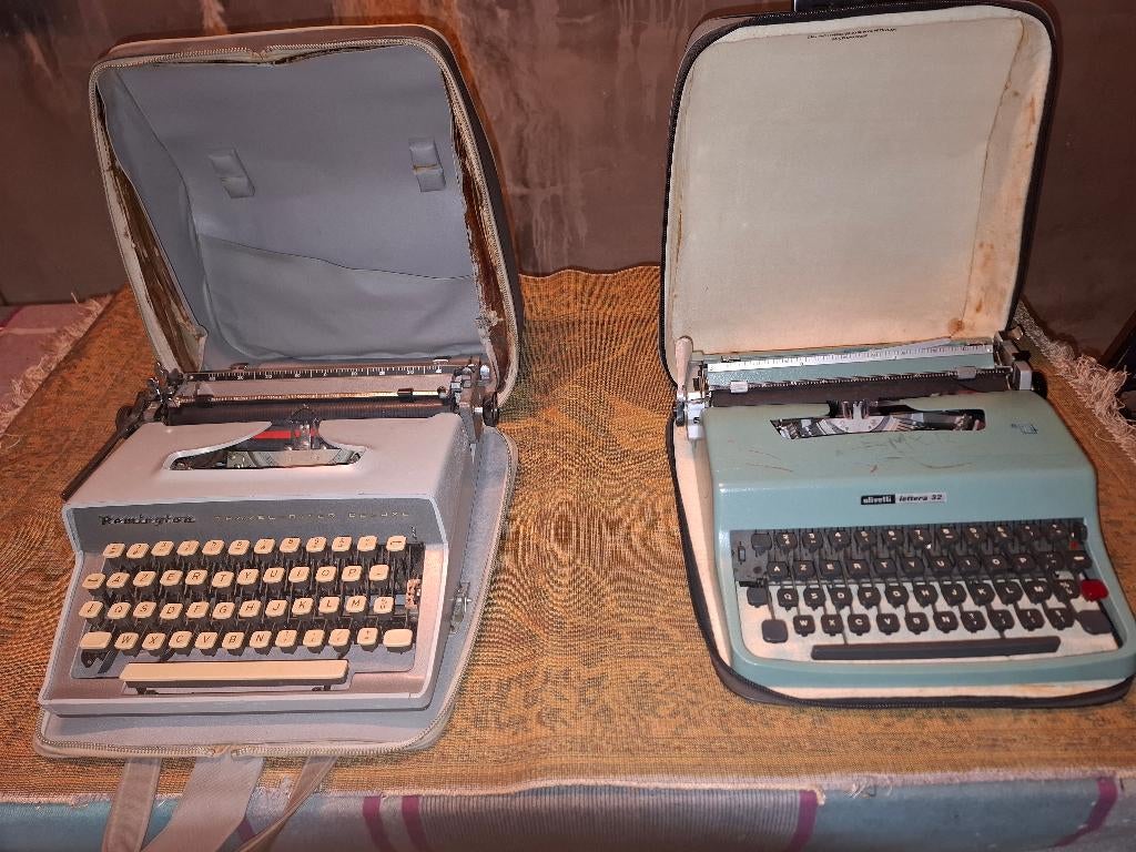 Ouderwetse typemachines voor verzamelaars., Ophalen, Gebruikt