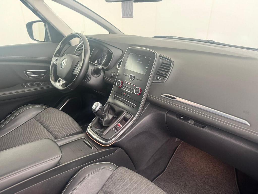 Renault Grand Scenic TCe 140 INTENSE - NAVI - DAB - 7 PLAAT, Auto's, Renault, 0 kg, Monovolume, 4 cilinders, 0 kg
