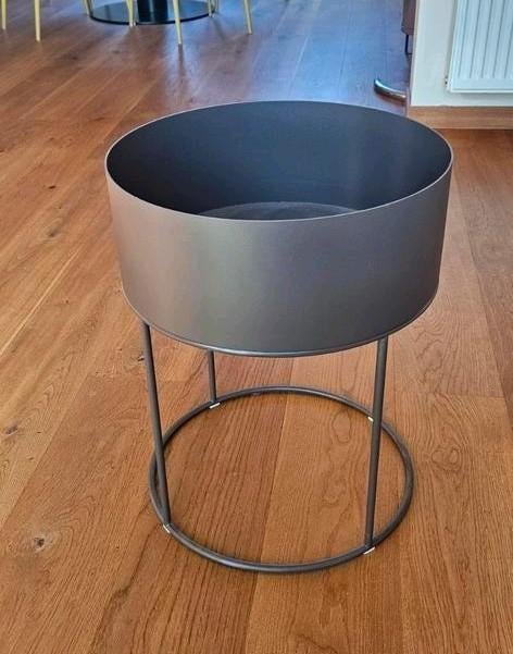 FERM LIVING Plant Box Round, Ophalen, Zo goed als nieuw