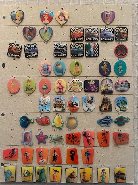 Épinglettes Disney Carrefour, Collections, Broches, Pins & Badges, Enlèvement ou Envoi