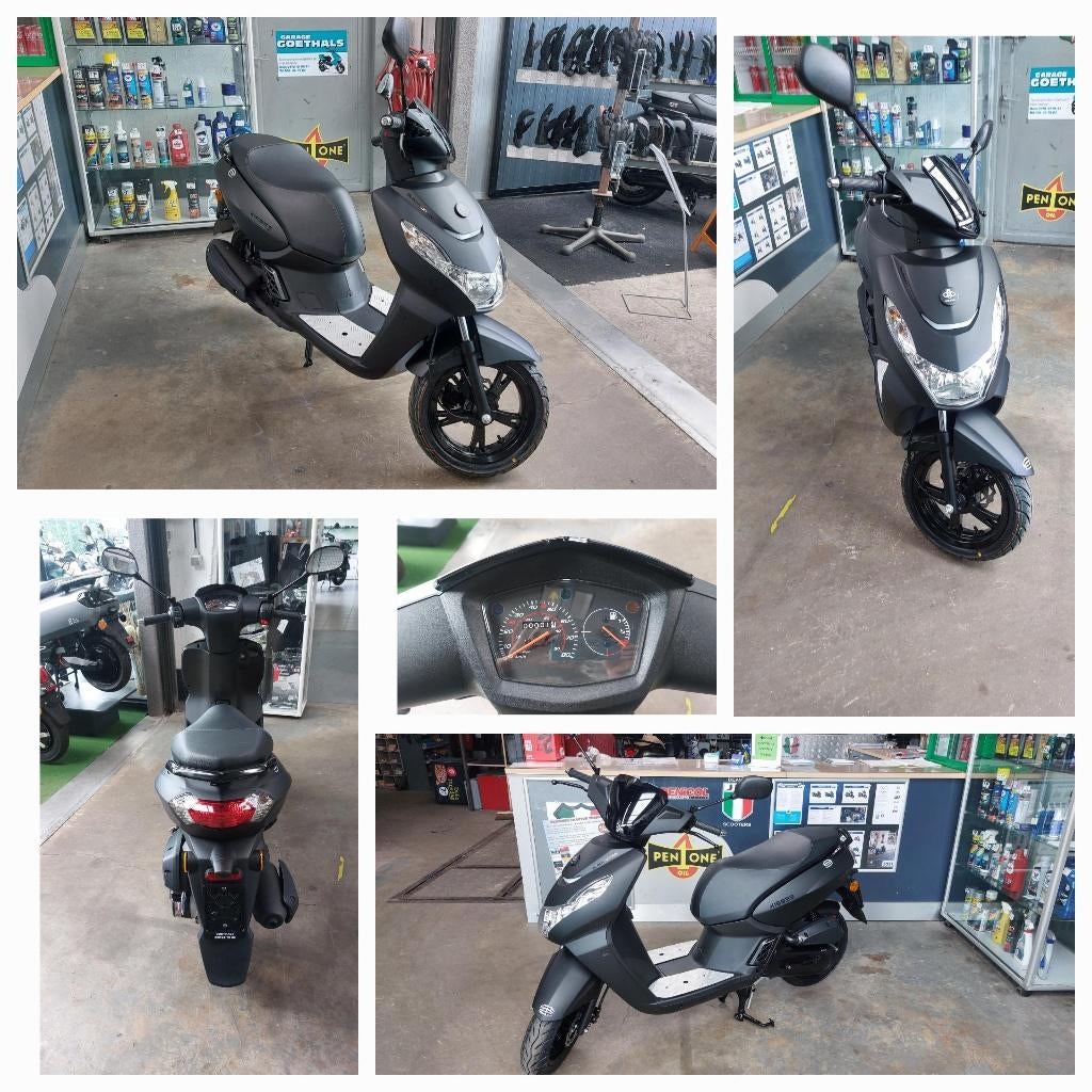 peugeot kisbee  nieuwe scooter 2349€, Vélos & Vélomoteurs, Scooters | Peugeot, Neuf, Autres modèles, Essence, Enlèvement