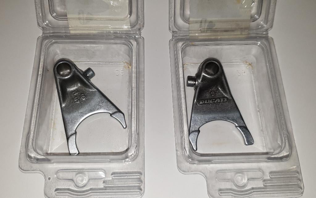 Ducati 180Z0041A schakelvork 5/6de versnelling Nieuw !, Ophalen of Verzenden, Nieuw
