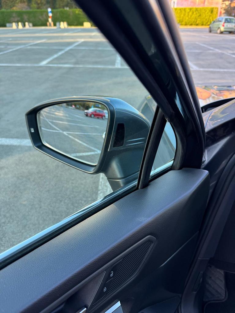 Tiguan all space 0485818179, Autos, Volkswagen, Cuir, Achat, Carnet d'entretien, Noir