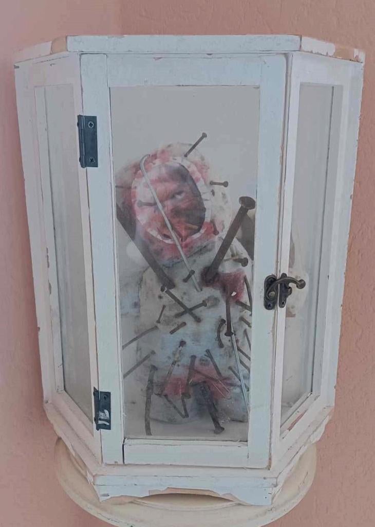 Voodoo-pop in het raam, Ophalen of Verzenden