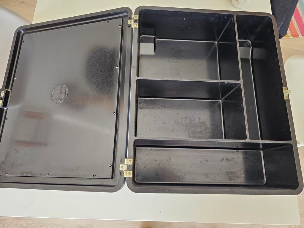 medicijnkastje van bakeliet hangkastje, Ophalen of Verzenden