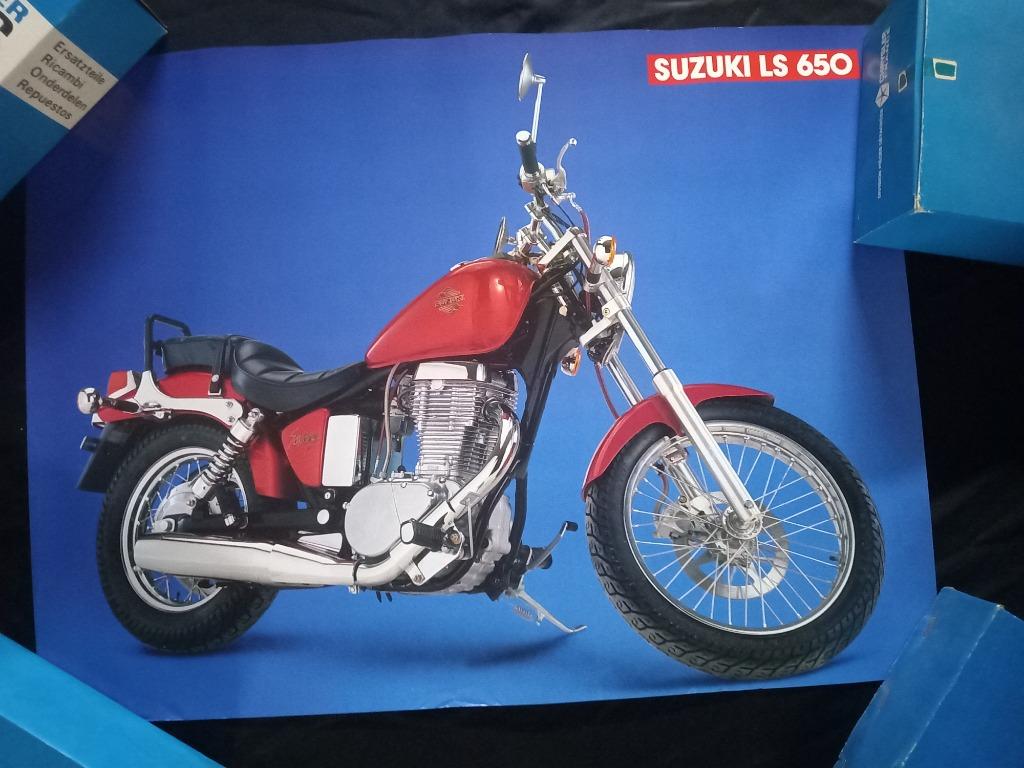 Affiche de moto Suzuki LS650 originale ca. 1986, Enlèvement ou Envoi, Rectangulaire horizontal, A1 jusqu'à A3, Comme neuf