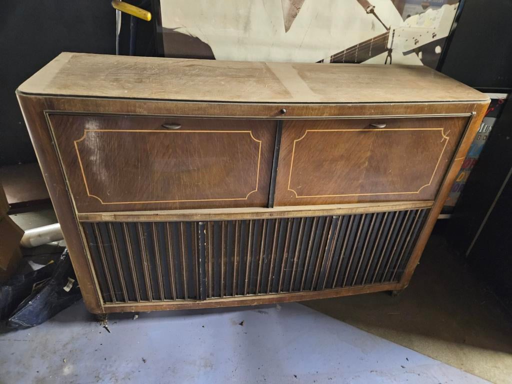 Vintage radiokast met platenspeler, Enlèvement