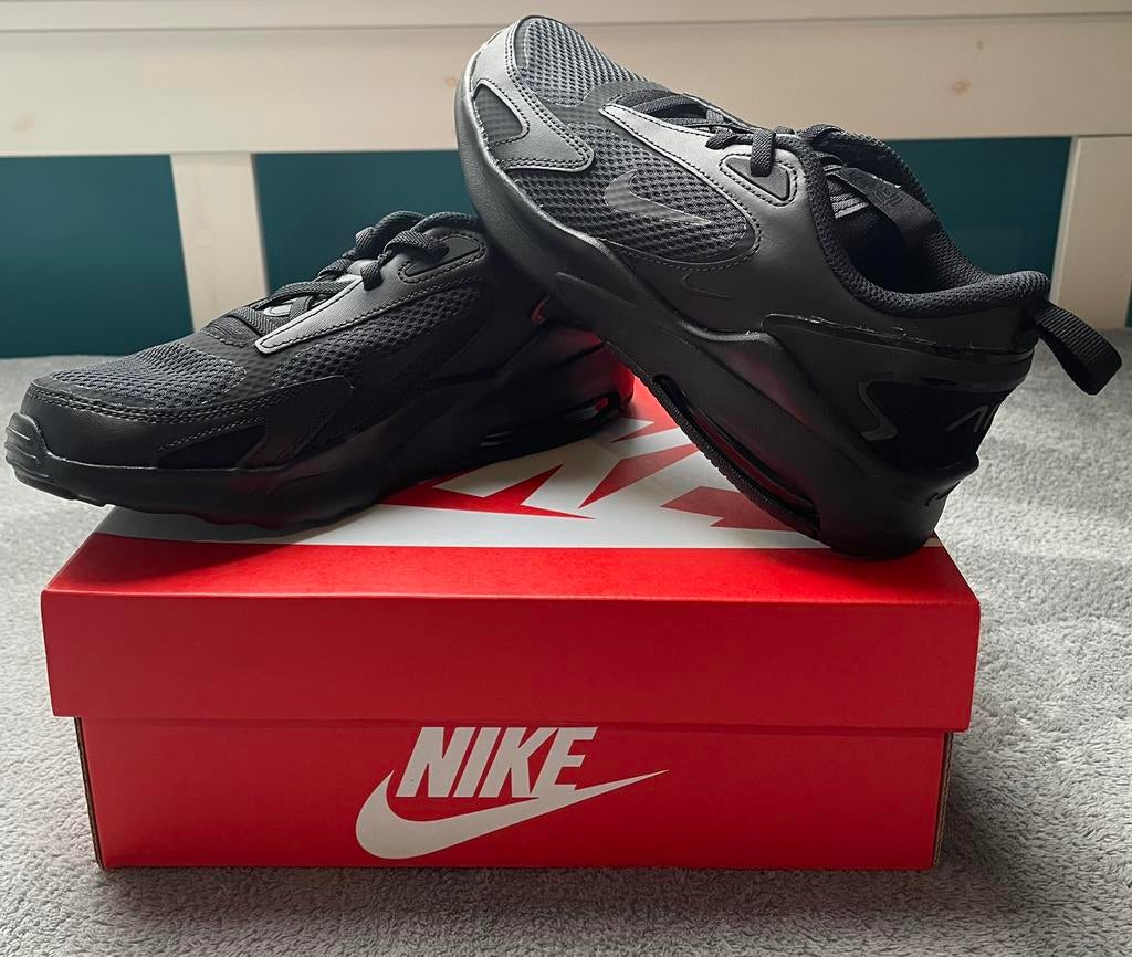 NIKE AIR MAX BLACK - taille EU 35, Neuf, Garçon, Enlèvement, Chaussures de sport