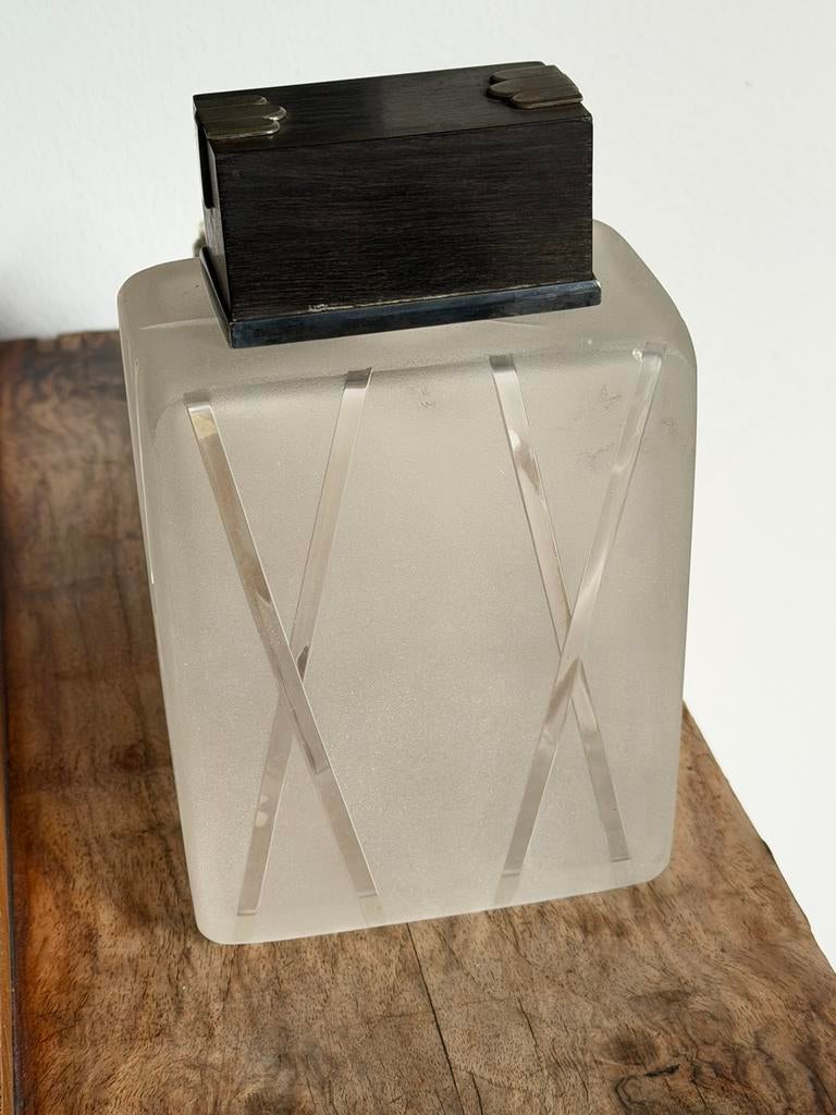 Grand flacon de parfum Art déco, Enlèvement