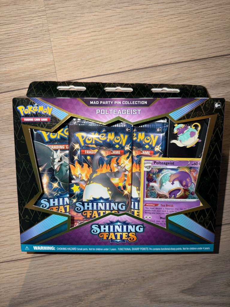 Pokémon Mad Party Collection Polteageist Shining Fates, Hobby en Vrije tijd, Ophalen of Verzenden, Nieuw