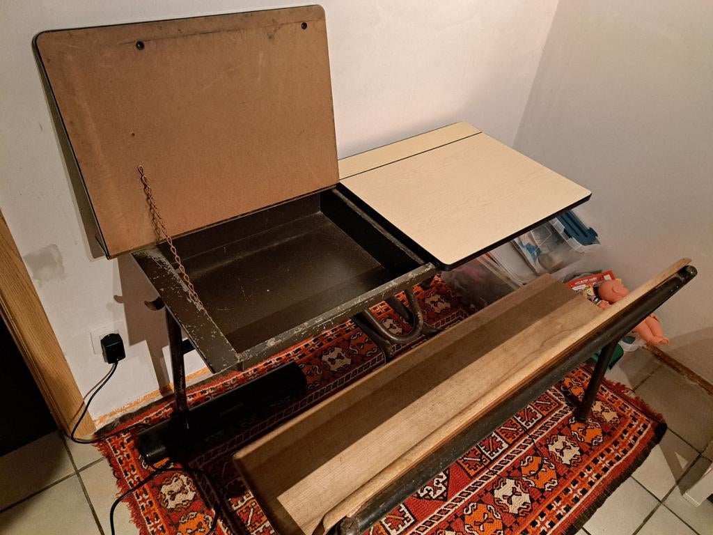 Schoolbank 2p, Enlèvement