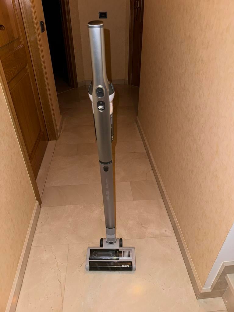 Aspirateur balai sans fil Philips série 4000, Electroménager, Aspirateurs, Enlèvement, Comme neuf