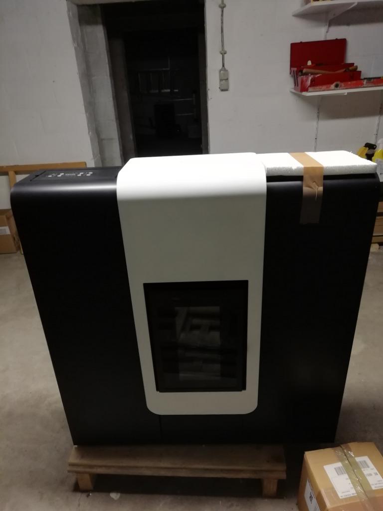 Poêle à pellets  neuf calux xila air, Maison & Meubles, Poêles, Neuf, Autres carburants, Enlèvement, Poêle à granulés