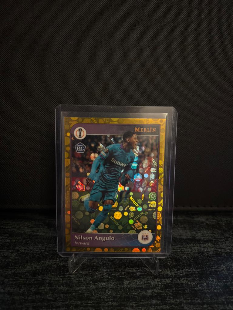 Nilson Angulo RC 1/3 Topps Merlin 2024/25, Verzenden, Zo goed als nieuw, Spelerskaart
