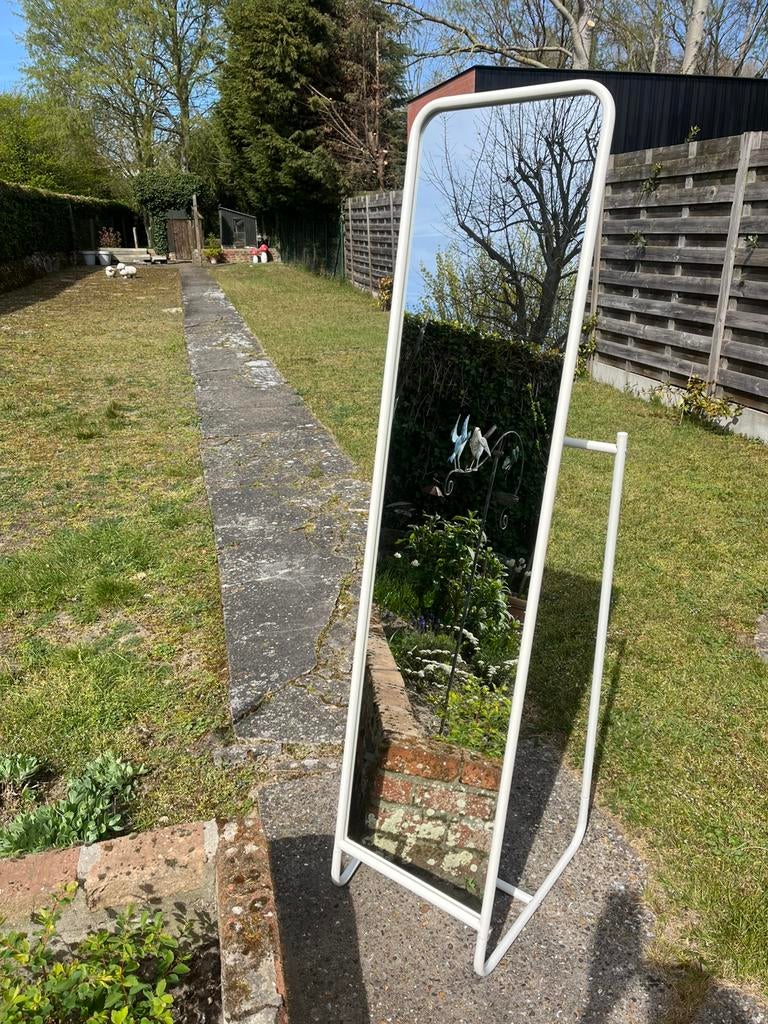 Staande spiegel met kapstok, Ophalen, Minder dan 50 cm, Zo goed als nieuw, 150 tot 200 cm