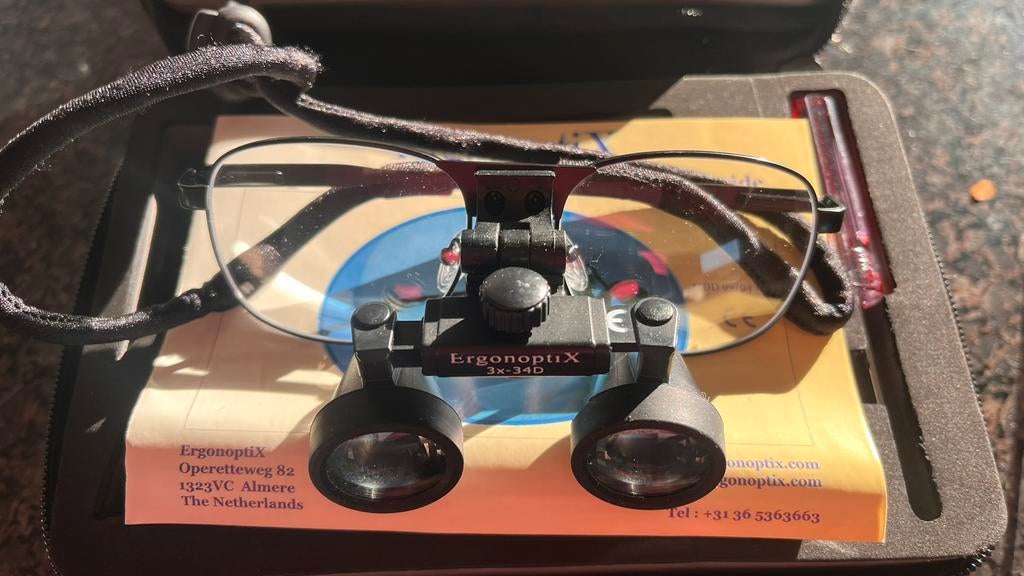 ErgonoptiX Surgical Loupes + light, Audio, Tv en Foto, Optische apparatuur | Microscopen, Ophalen of Verzenden, Zo goed als nieuw