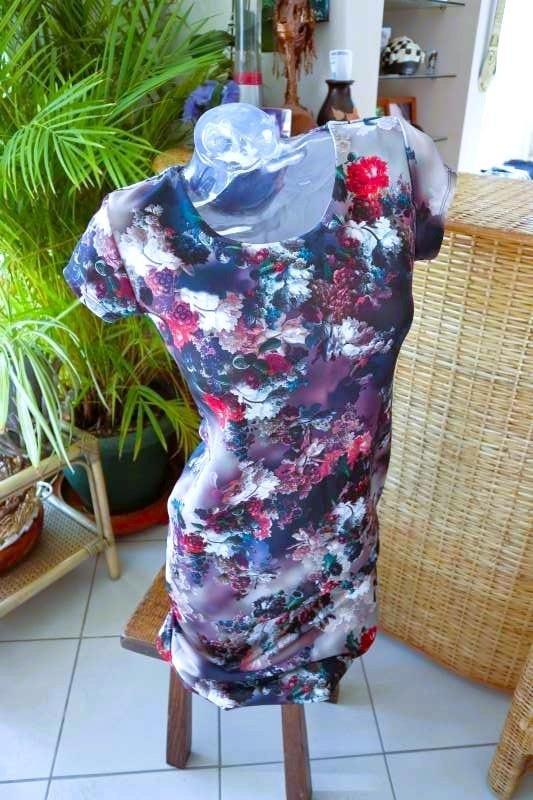 verrassende bloemen jurk, Kleding | Dames, Jurken, Zo goed als nieuw, Maat 36 (S), Overige kleuren, Onder de knie, Ophalen of Verzenden