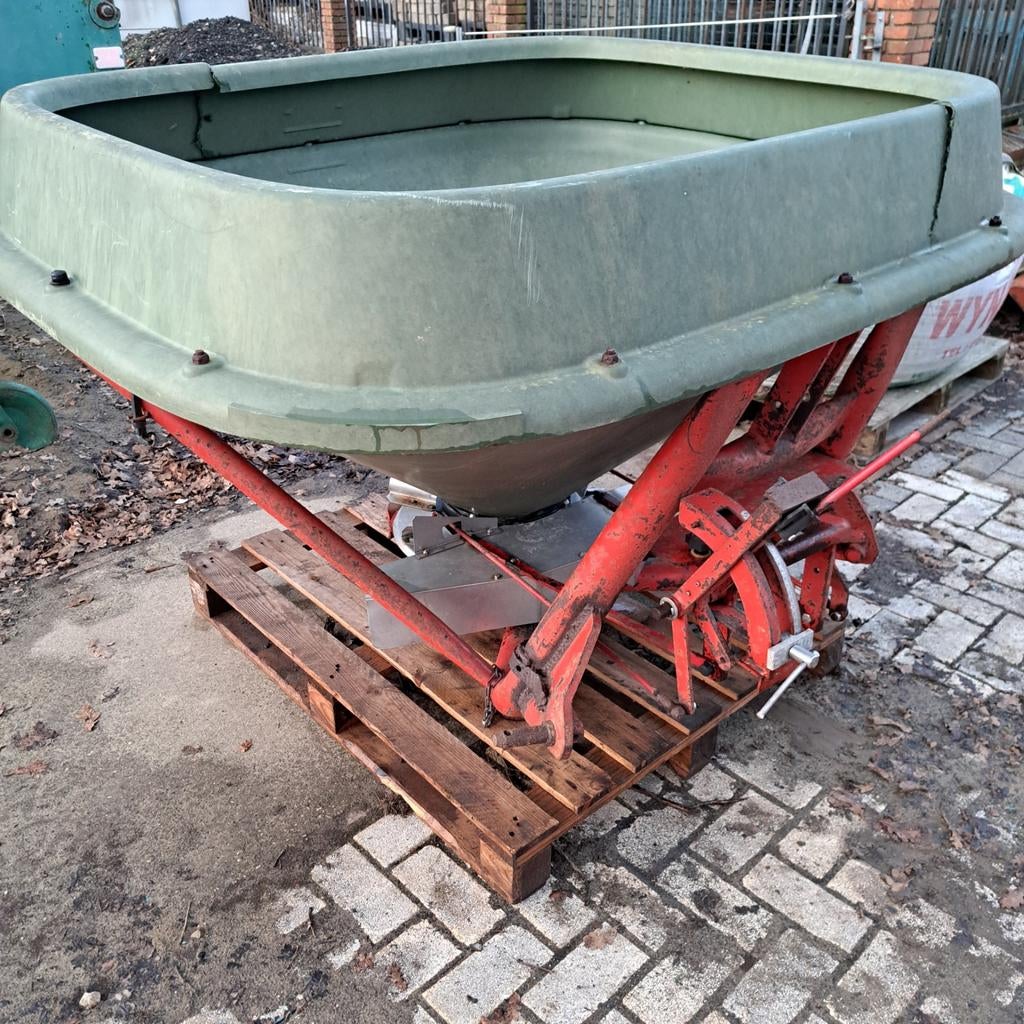 Trioliet schijvenstrooier, Ophalen