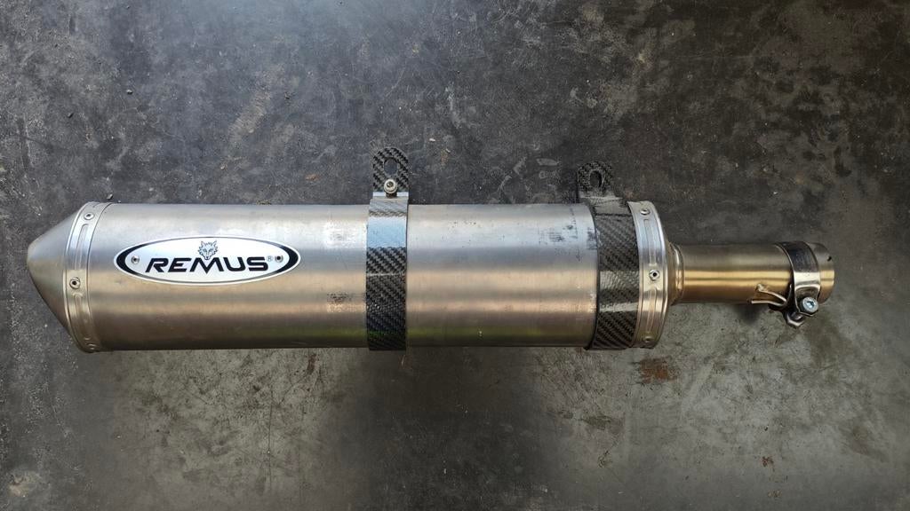 Remus uitlaat, Motos, Enlèvement, Utilisé