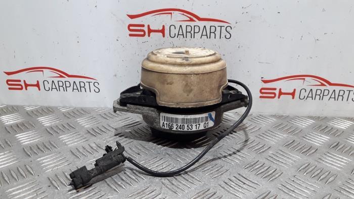 Support moteur d'un Mercedes ML-Klasse, Autos : Pièces & Accessoires, Suspension & Châssis, Mercedes-Benz, Utilisé, 3 mois de garantie