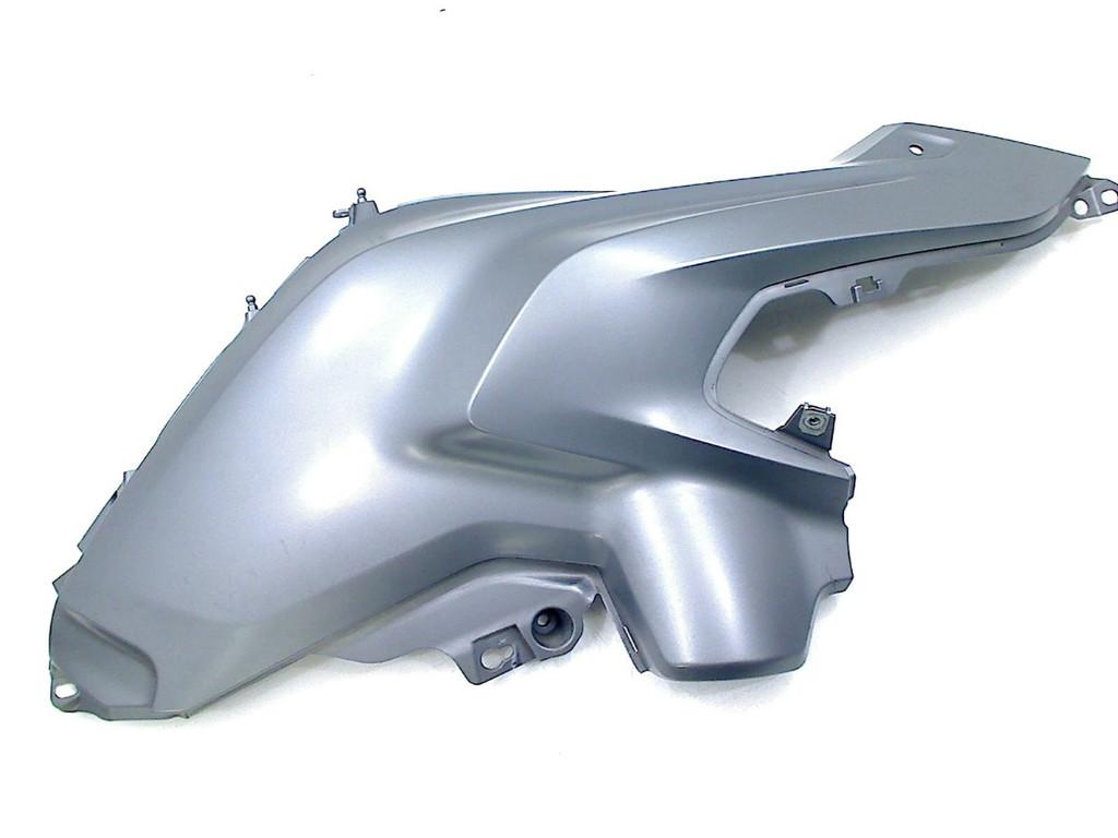 ZIJKUIPDEEL RECHTS BMW R 1200 GS 2013-2016 (R1200GS LC K50), Dhr. S. di Majo, Gebruikt, Info@cama-motorparts.nl, P.J. Troelstraweg 8 8
3144 CX  MAASSLUIS, NL