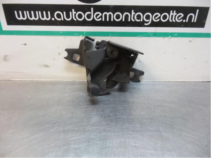 Mécanique de verrouillage capot d'un Volkswagen Polo (Polo, Volkswagen, -, 3 mois de garantie, Utilisé